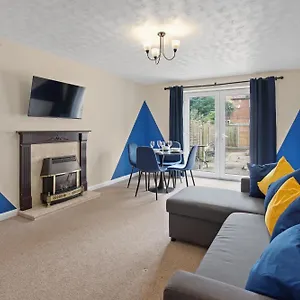Luxurious 2-bedroom Haven In Vibrant Robinhood: Ideal For Business Or Leisure Holiday home Nottingham